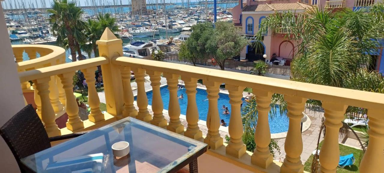 Appartement Climatise Deux Chambres Front De Mer Et Piscine Torrevieja Zewnętrze zdjęcie