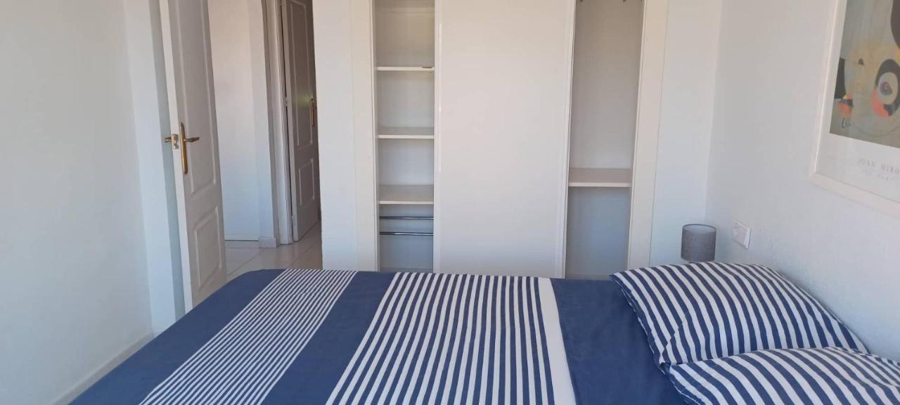 Appartement Climatise Deux Chambres Front De Mer Et Piscine Torrevieja Zewnętrze zdjęcie